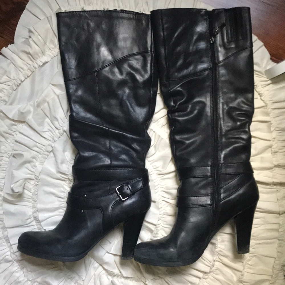 Soft black leather Guess boots 👢 - Picture 2 of 8